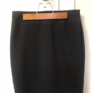 knee length pencil skirt - like new condition